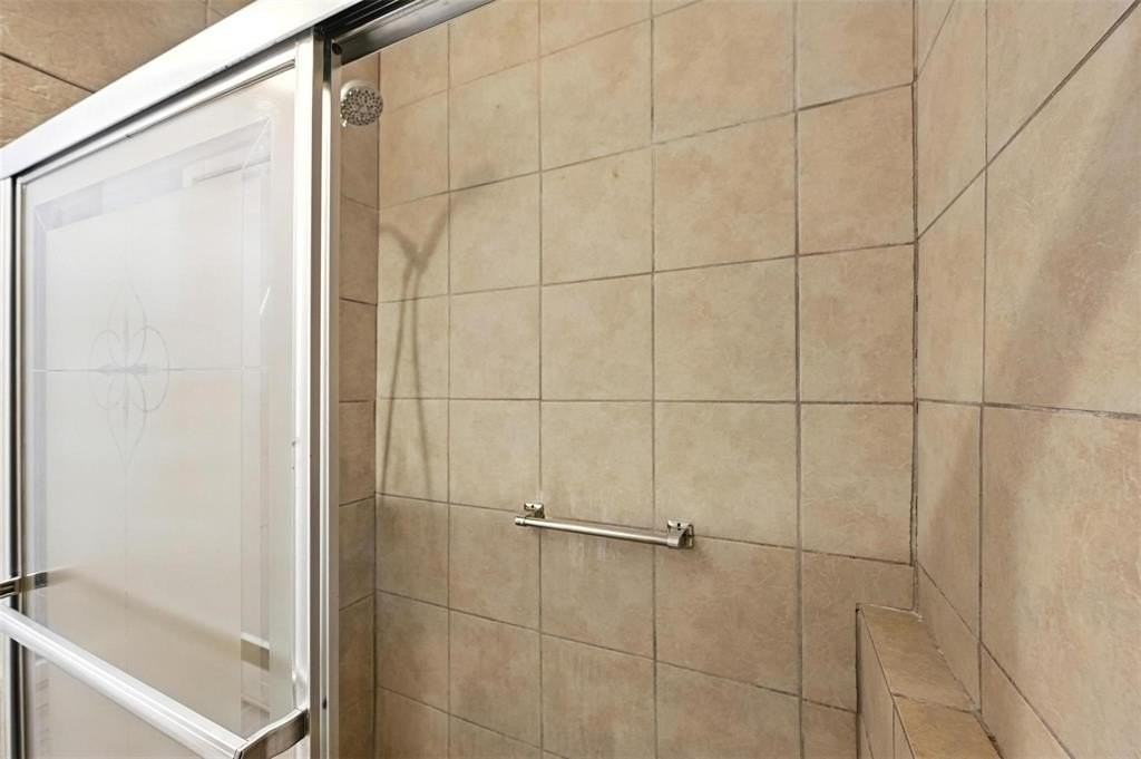 2108 Chatham Square Ct - Photo 4 of 15