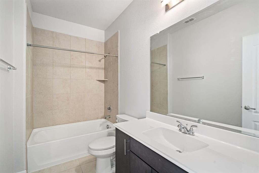 812 Roxby Ct - Photo 6 of 20