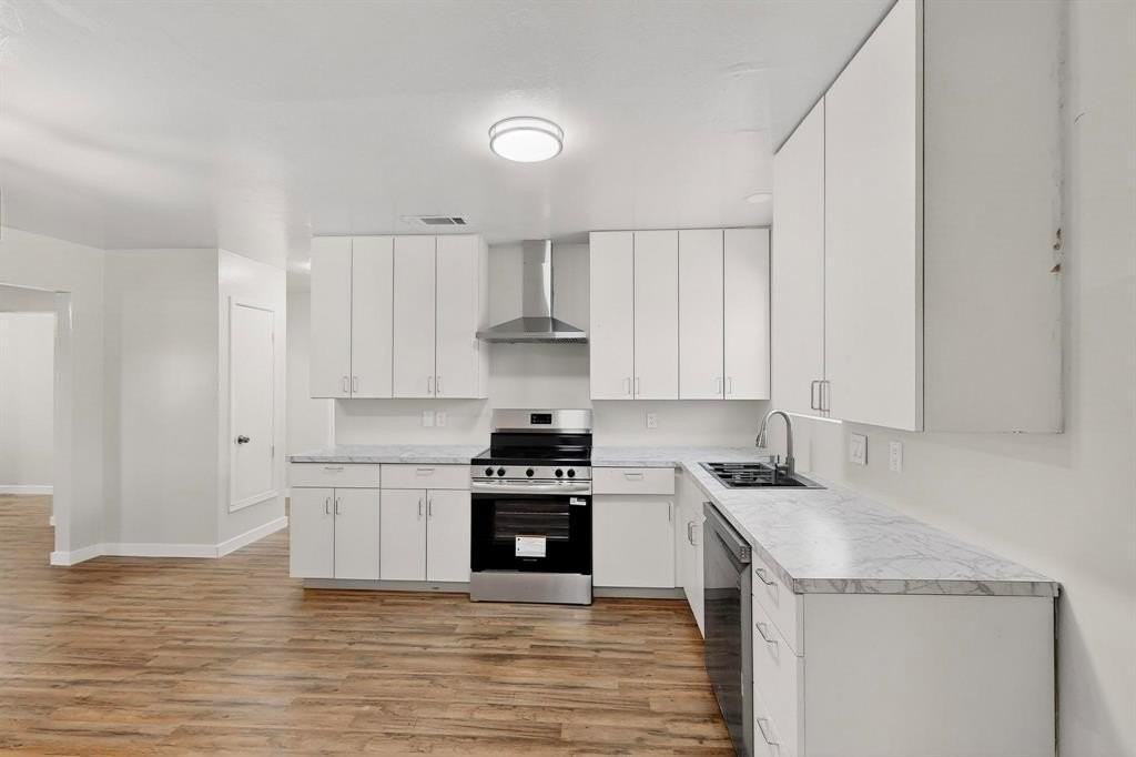 1407 El Camino Cir - Photo 6 of 26