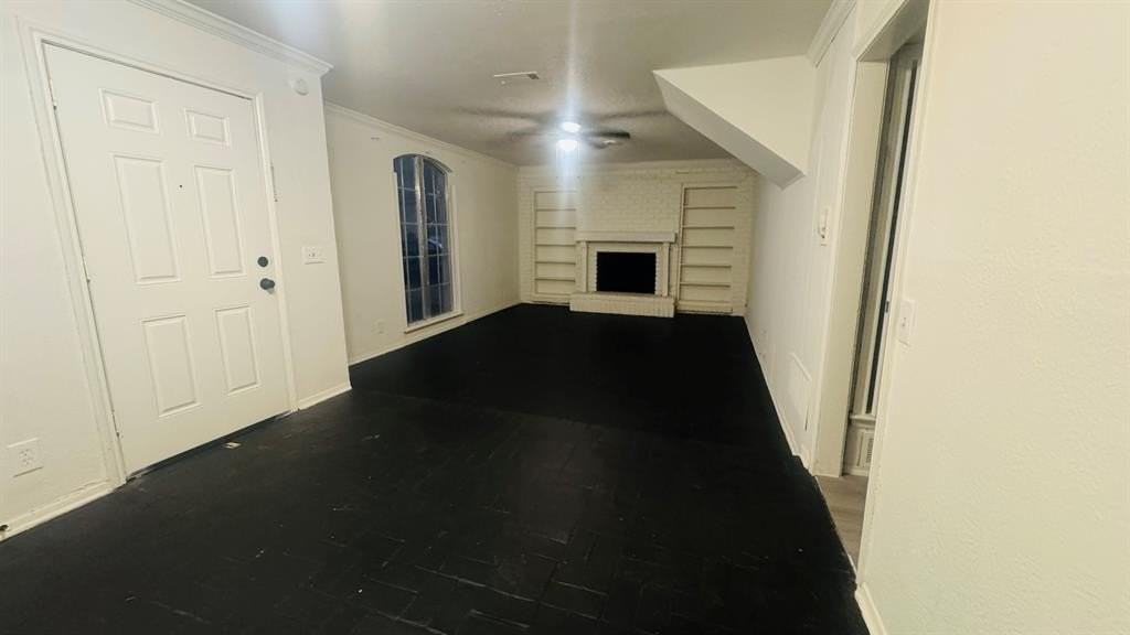 604 Towne House Ln - Photo 4 of 20