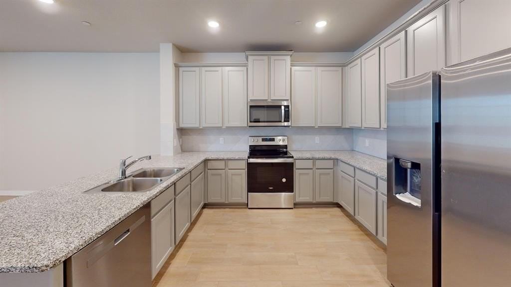 2875 Baneberry Ln - Photo 2 of 20