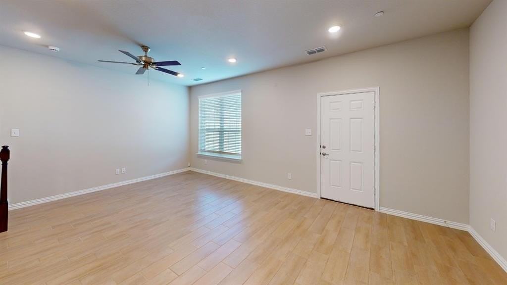 2875 Baneberry Ln - Photo 4 of 20