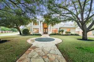 featured image of 6528 Turnberry Dr