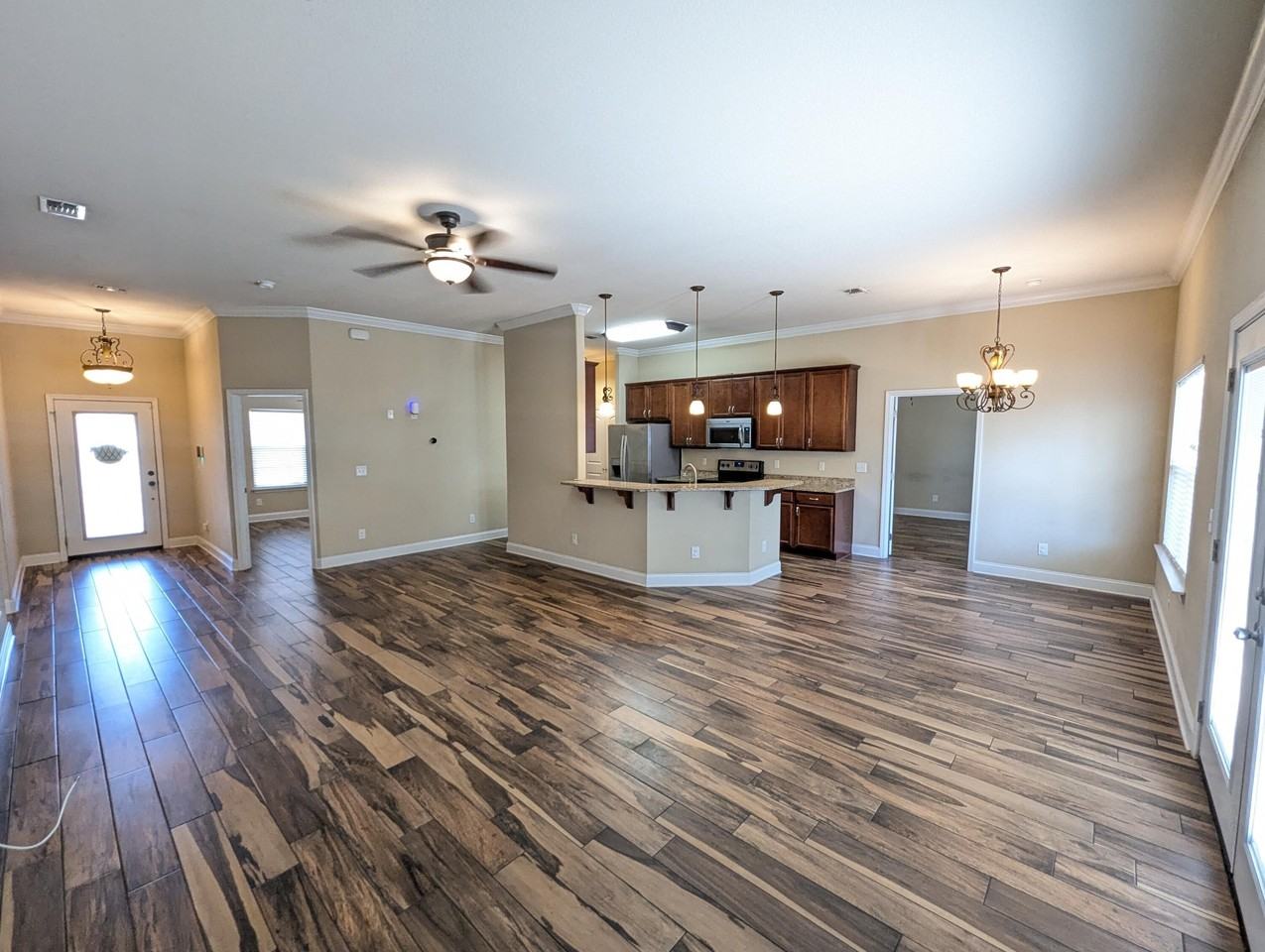 2216 Chaparral St - Photo 3 of 25