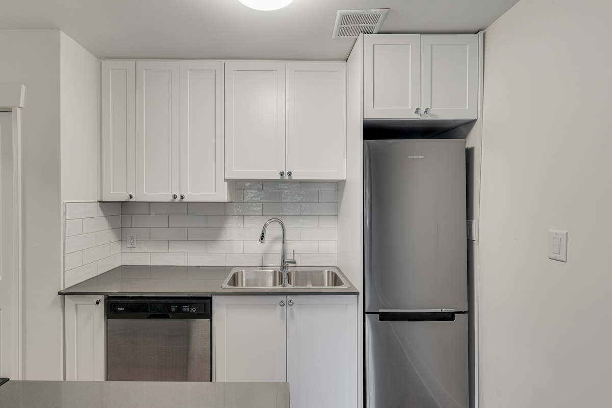 Green Acre Apartments - Photo 7 of 13