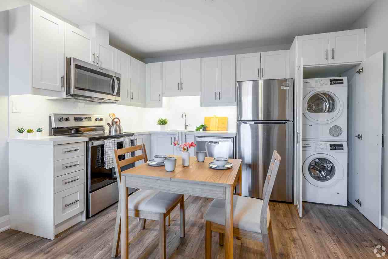 38 King Street West - Photo 3 of 8