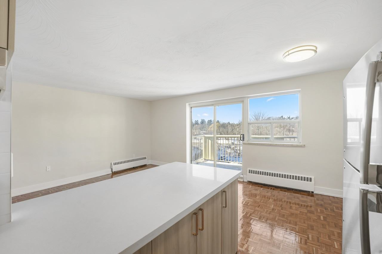 26 Park Street Apartments in Mississauga - Photo 6 of 27