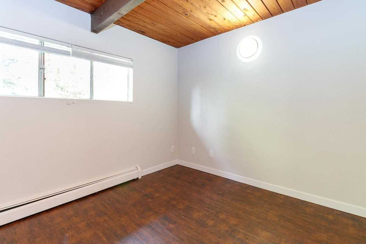 Riverbend Terrace - Photo 3 of 36