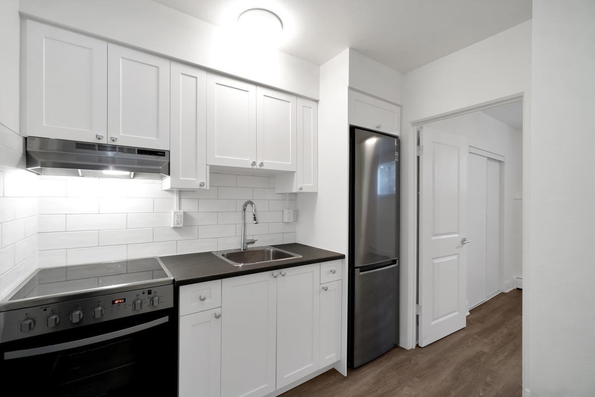 Riverbend Terrace - Photo 6 of 36