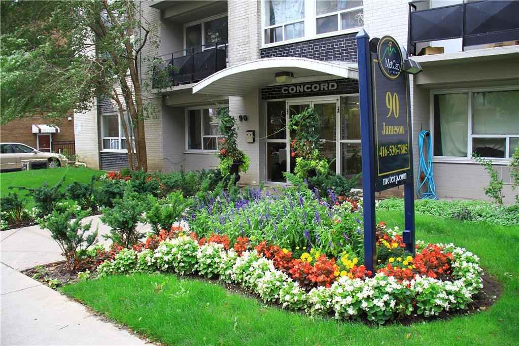 90 Jameson Avenue - Photo 5 of 24