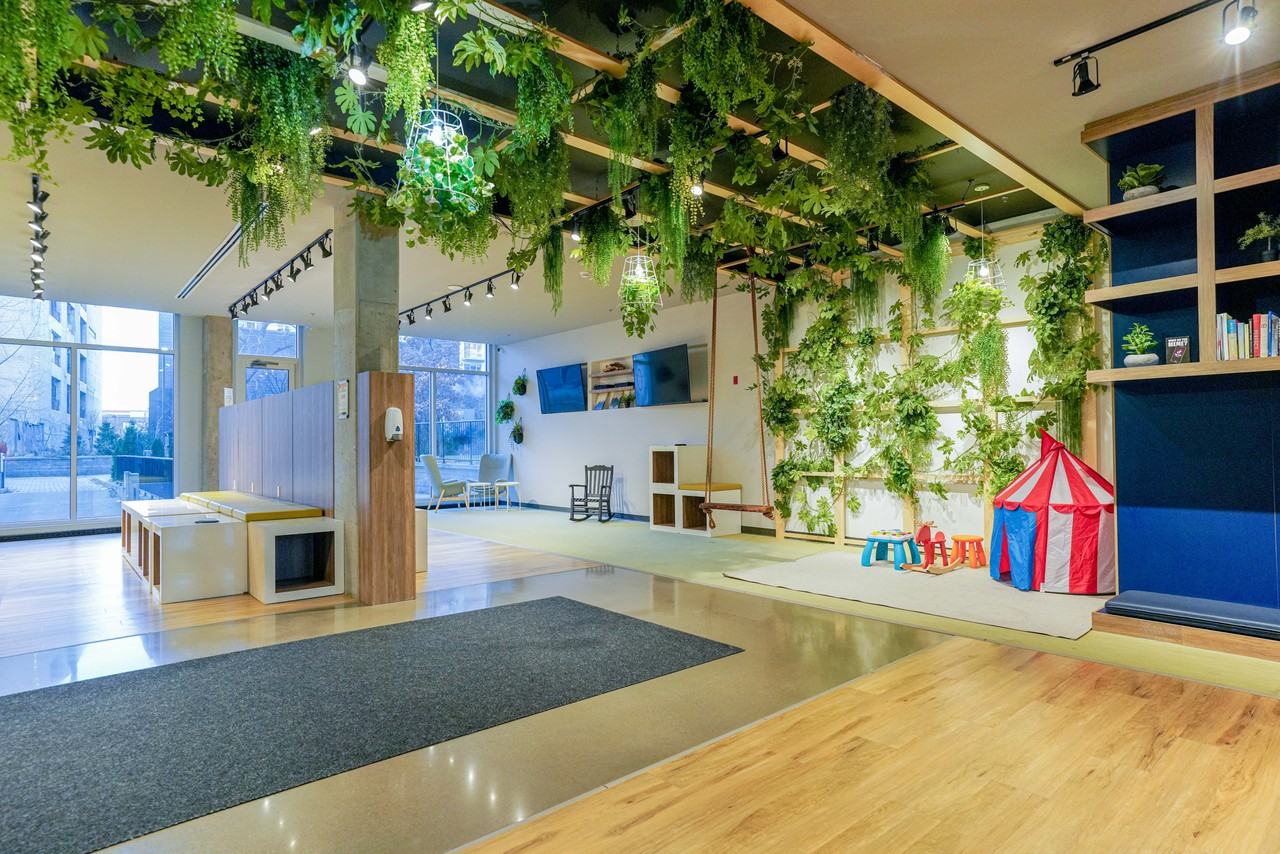 2542 Place Pierre-Falardeau - Photo 2 of 30