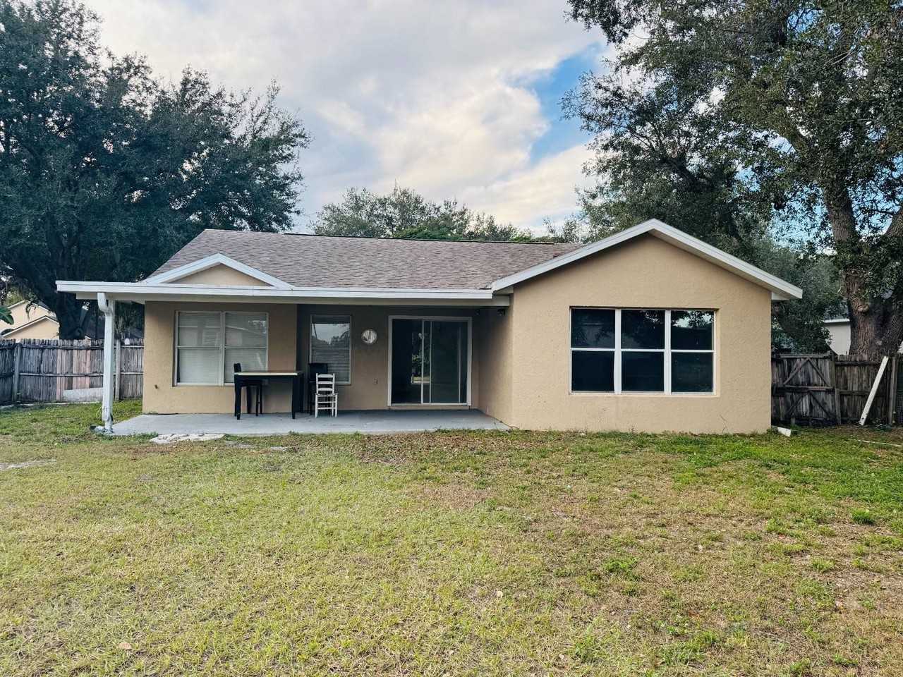 810 Veronica Cir - Photo 3 of 13