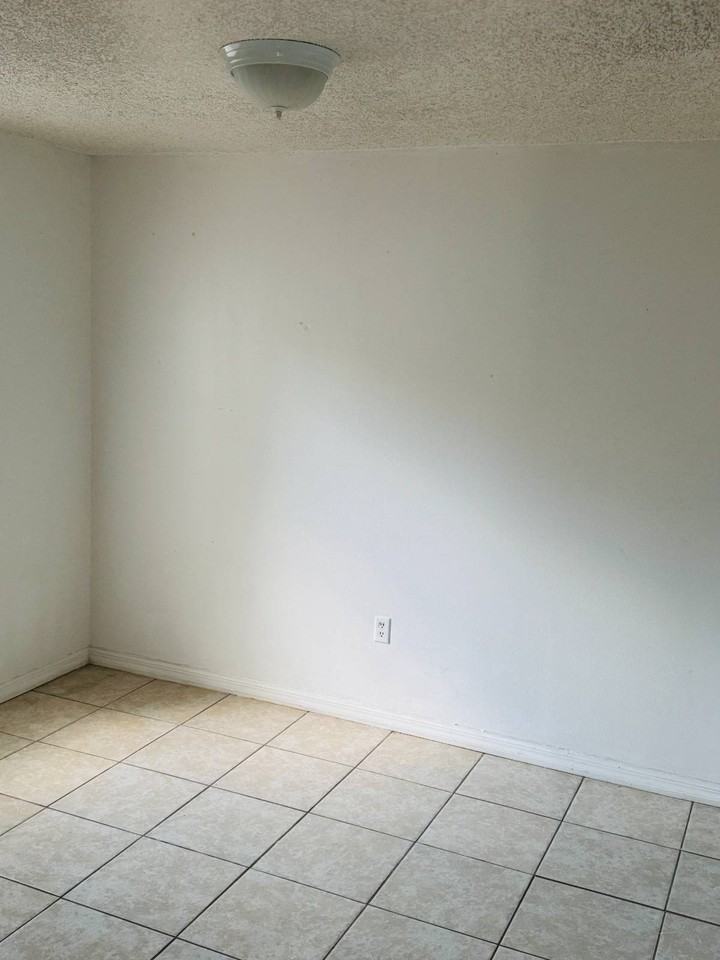 810 Veronica Cir - Photo 6 of 13