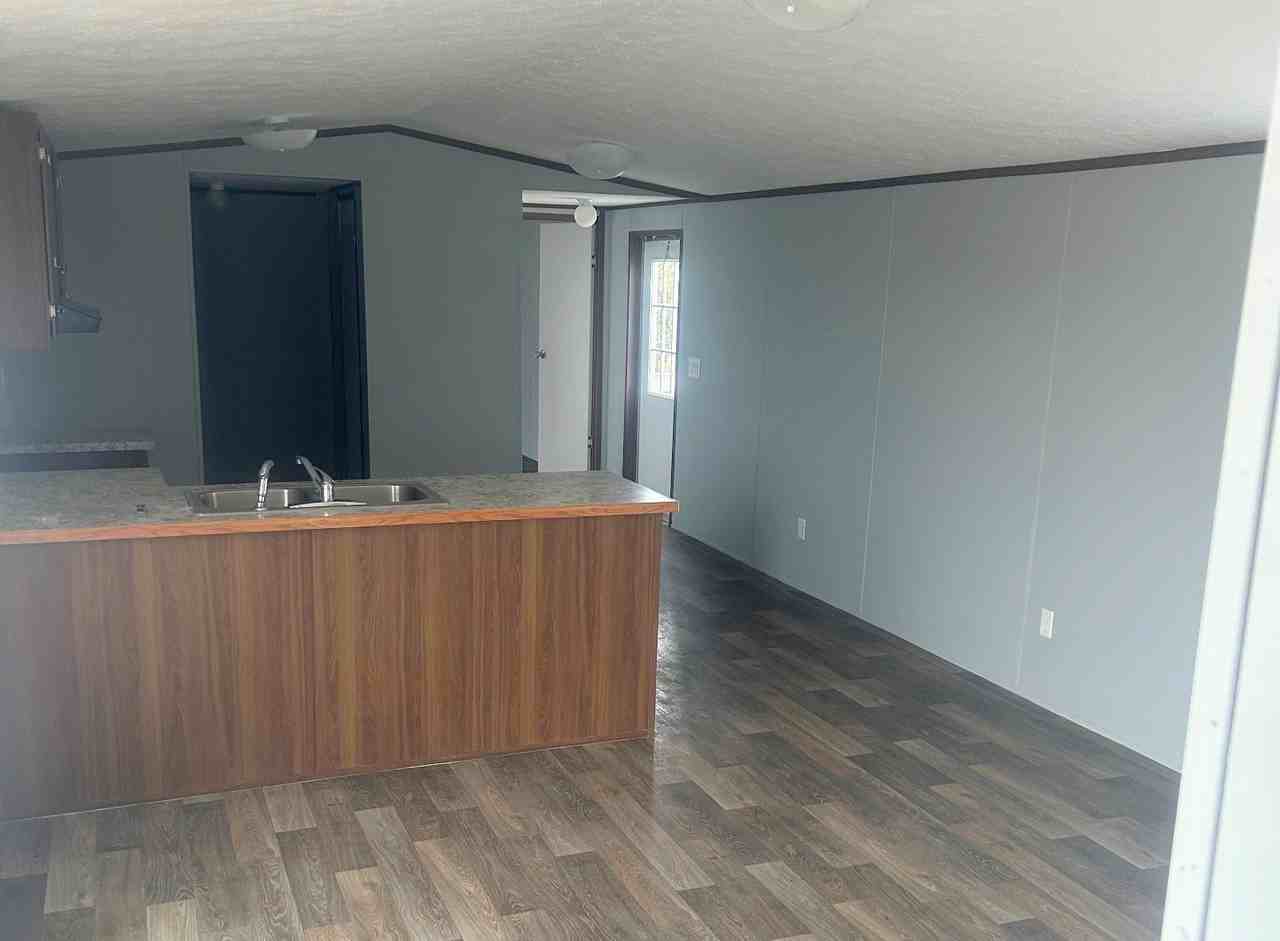 429 Milan Ave - Photo 2 of 4