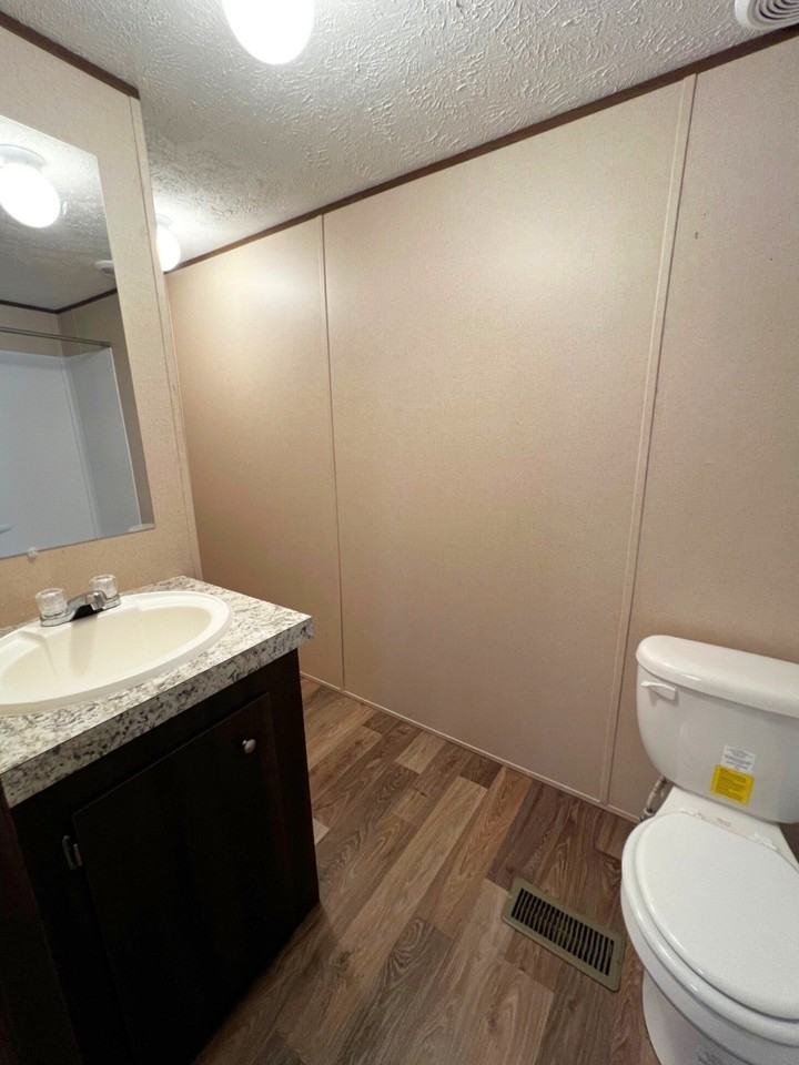 1000 Maple Hills Park #127 - Photo 6 of 9