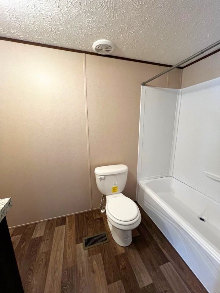 1000 Maple Hills Park #127 - Photo 7 of 9