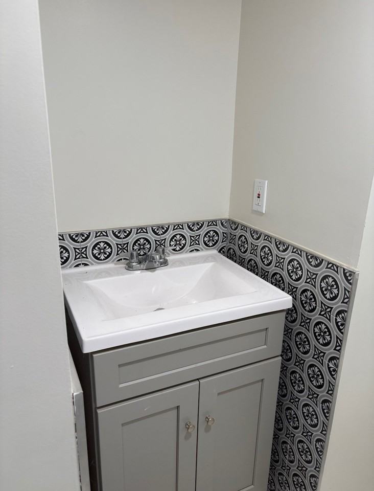 252 Saratoga Ave - Photo 7 of 7