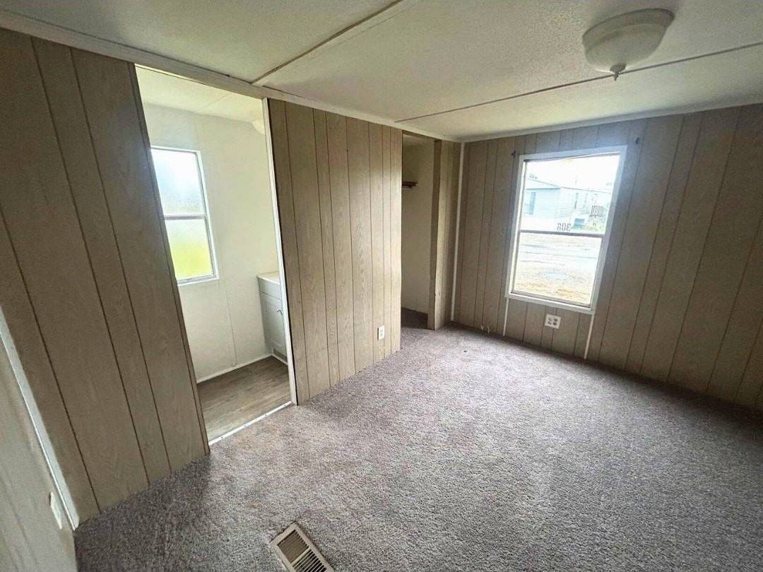 308 Walker Ct #308RT - Photo 7 of 8