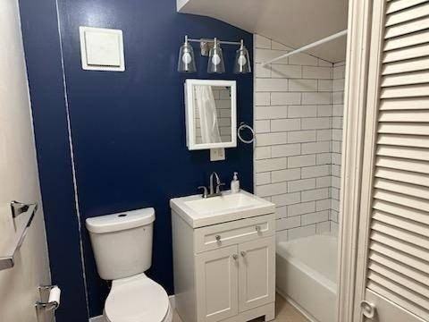 606 Broadway - Photo 6 of 8