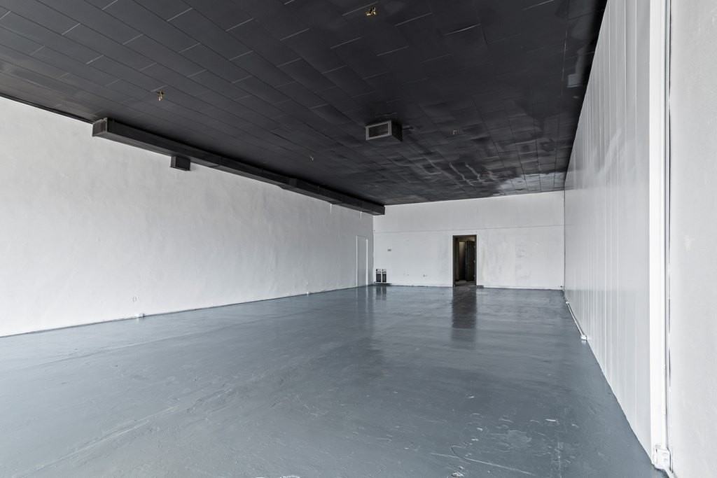 107 W Broadway - Photo 5 of 9