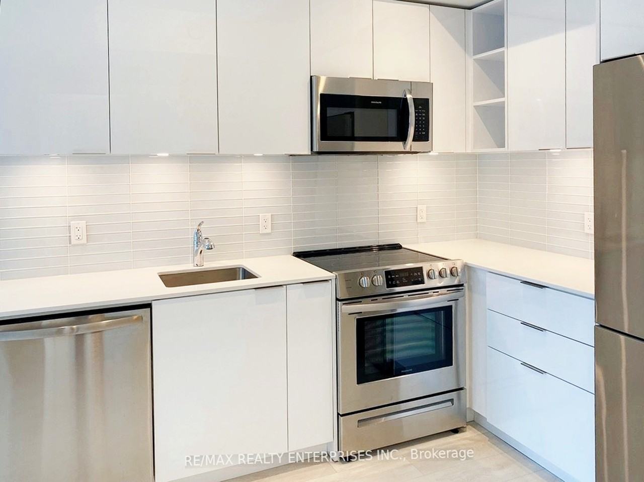 30-50 Ordnance St Toronto, ON - Photo 3 of 50