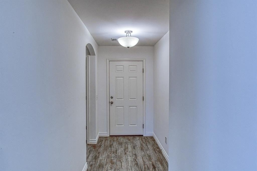 15712 Bennett Dr - Photo 4 of 29