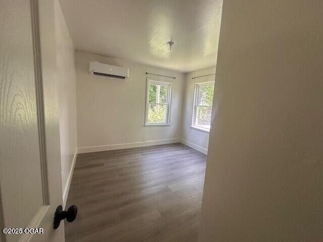 701 S Jefferson St - Photo 6 of 7