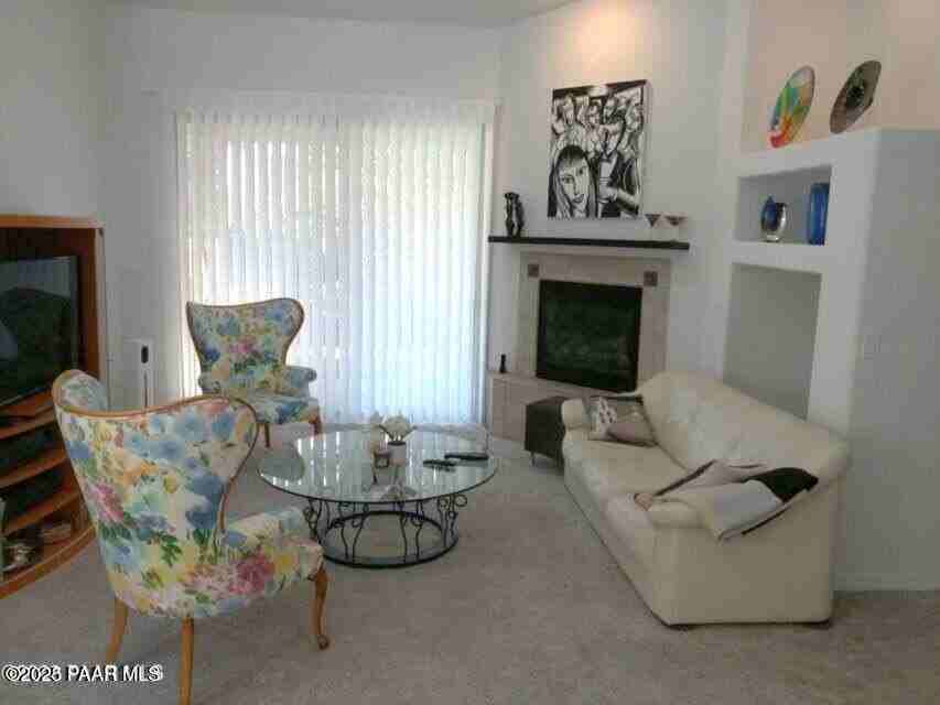 413 Tangerine Ave - Photo 3 of 12