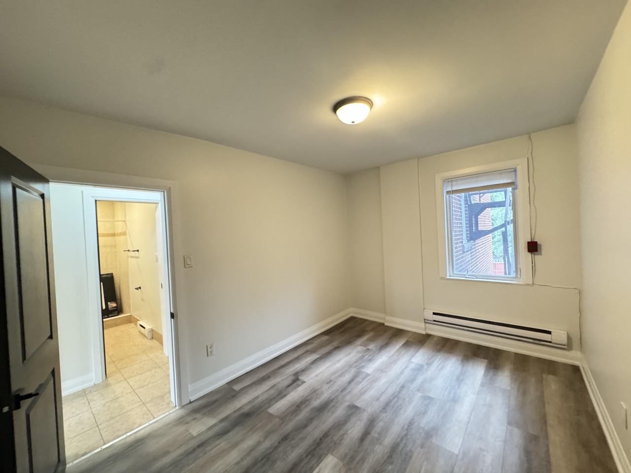 785 Main St East - Photo 6 of 8