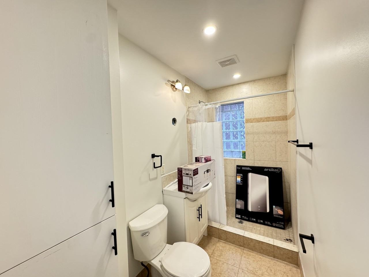 785 Main St East - Photo 2 of 8