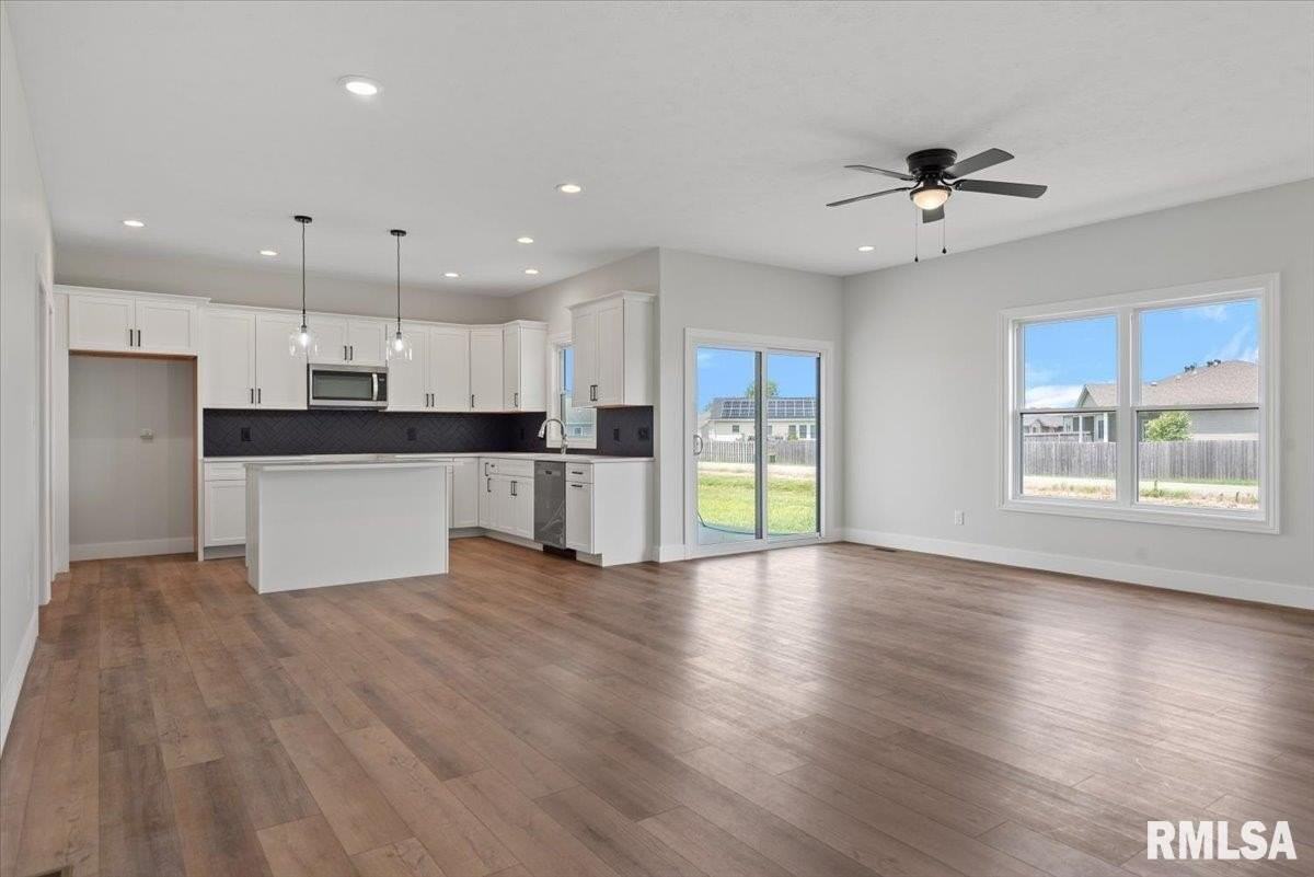 4621 Eugene Ct - Photo 4 of 22