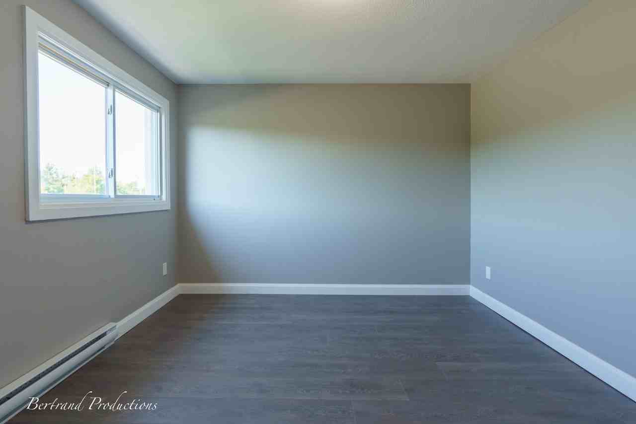 735 Lasalle Boulevard - Photo 5 of 50