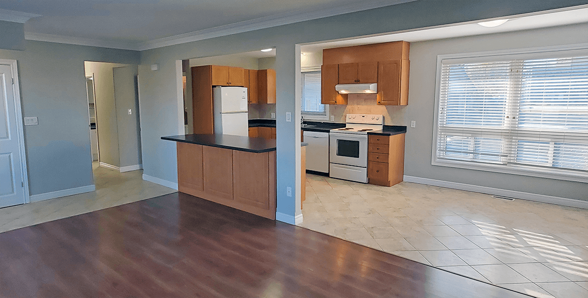 240 Lakeshore Road - Photo 4 of 15