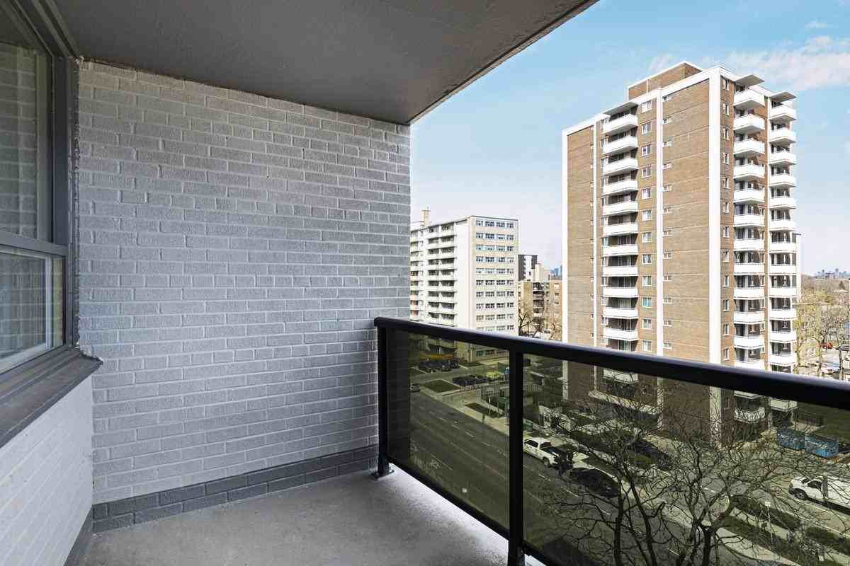 91 Cosburn Ave. - Photo 7 of 33