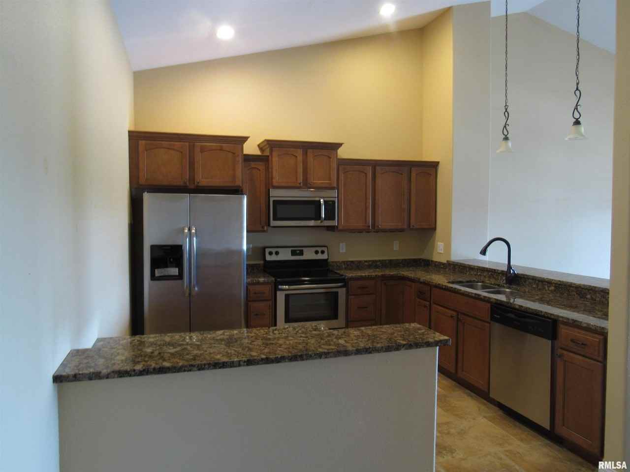 1007 Mallard Way - Photo 4 of 13