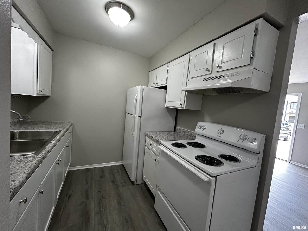 1902 Sheridan Rd Apt 2 #2 - Photo 5 of 9