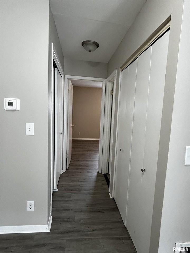 1902 Sheridan Rd Apt 2 #2 - Photo 6 of 9