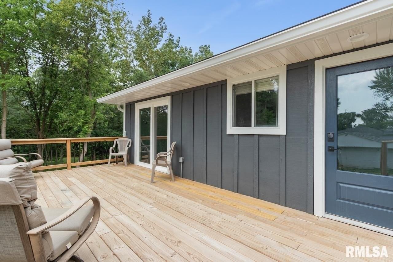 1900 E Knox St - Photo 2 of 34