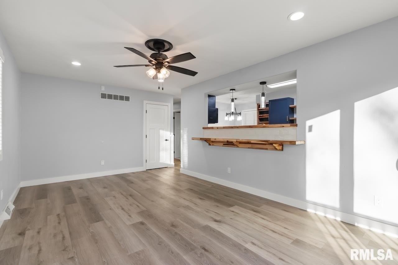 1900 E Knox St - Photo 4 of 34