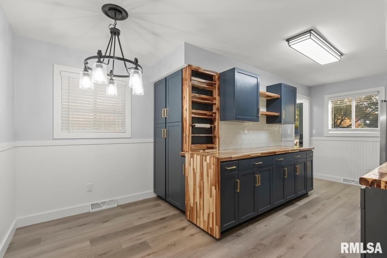 1900 E Knox St - Photo 6 of 34