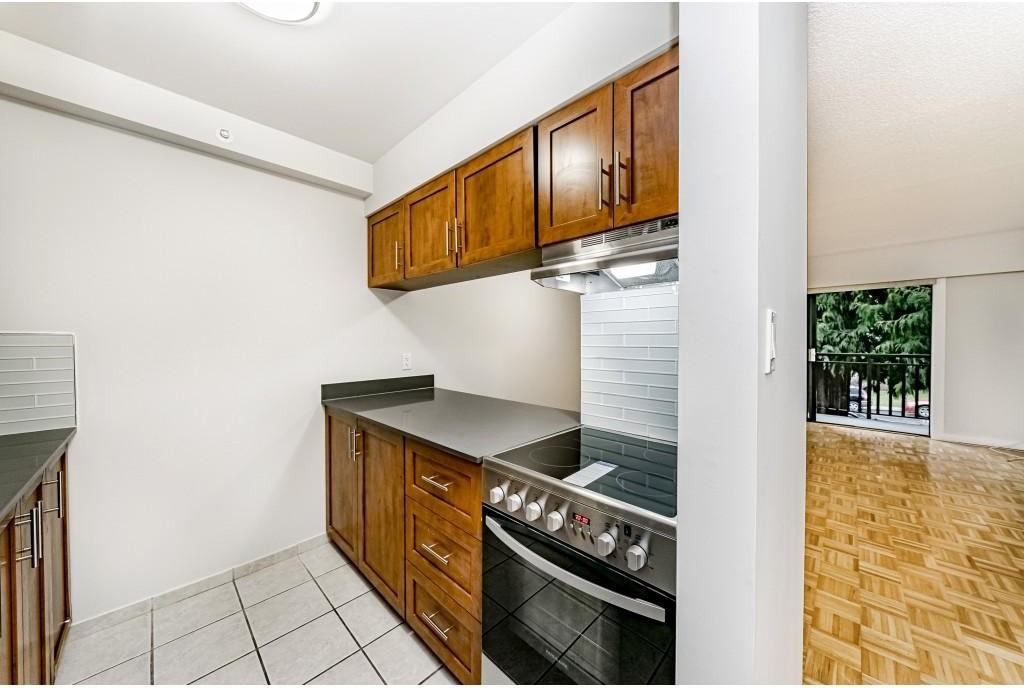 155 19th Street, East - Photo 6 of 26