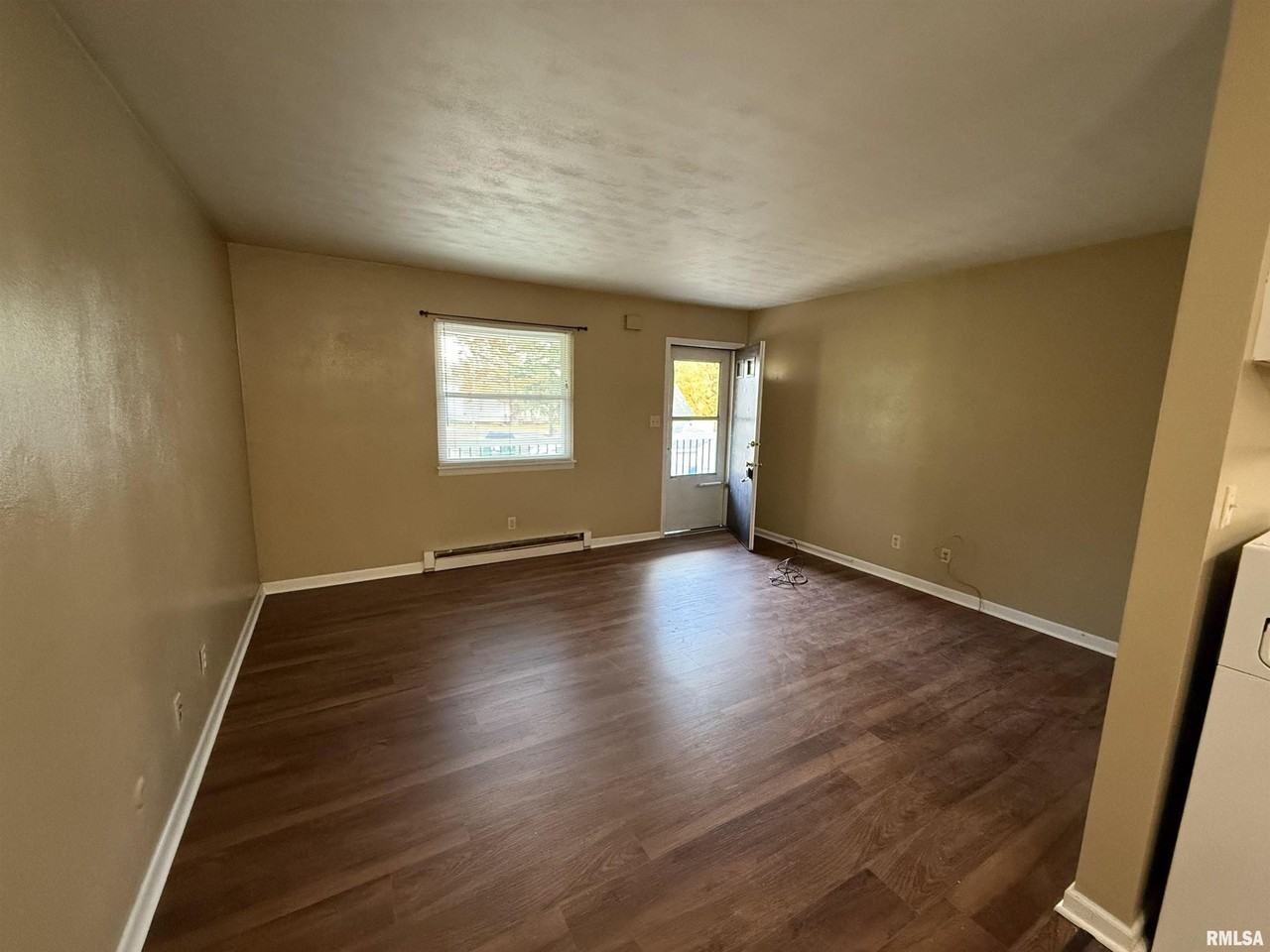 4021 Ricketts Ave Apt 8 #8 - Photo 4 of 9