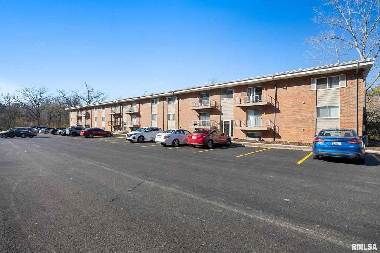 2913 W Cannes Dr Apt C #C - Photo 3 of 22