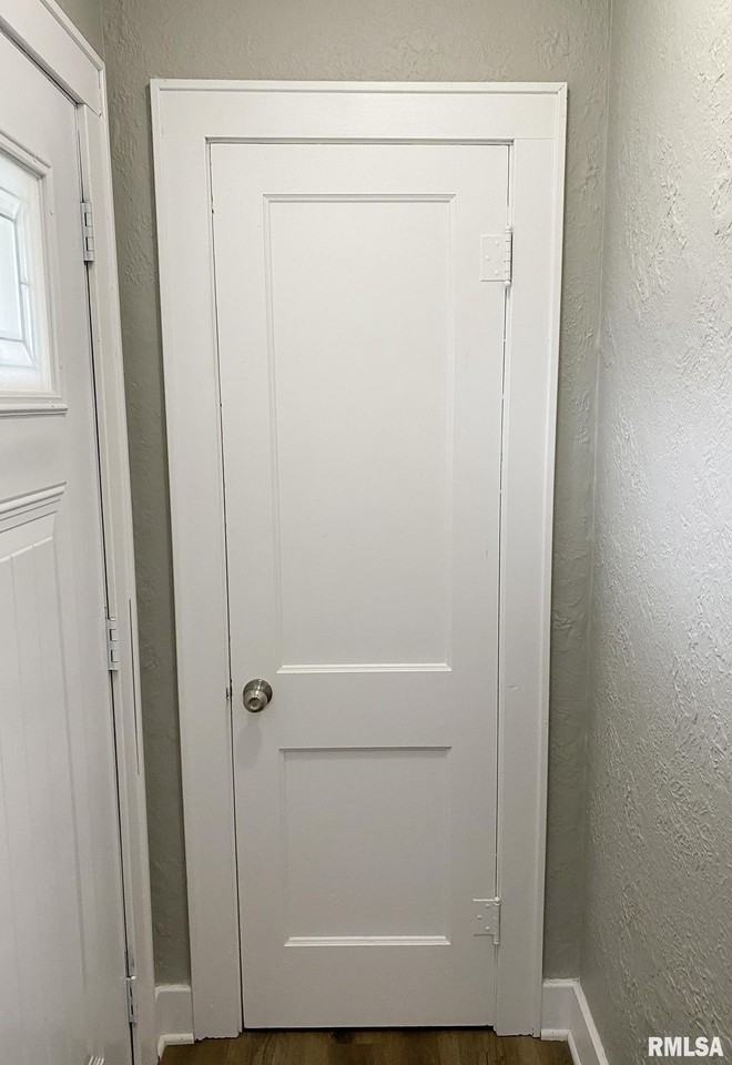 303 Central Ave - Photo 6 of 39