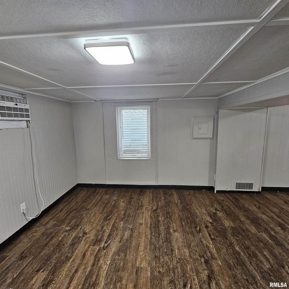 909 Saint Julian St Unit 2 #2 - Photo 5 of 5