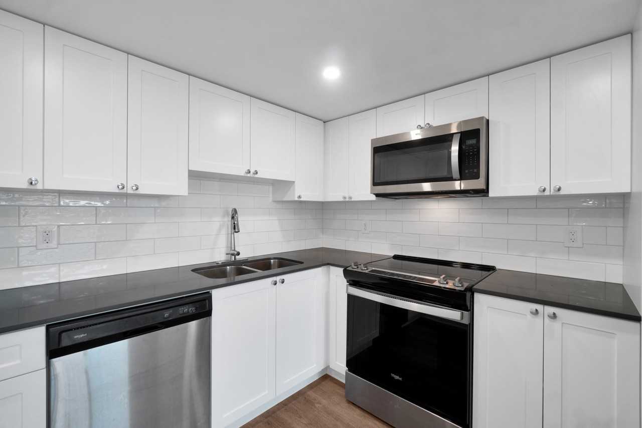 130 Keith Road, West - Photo 6 of 13