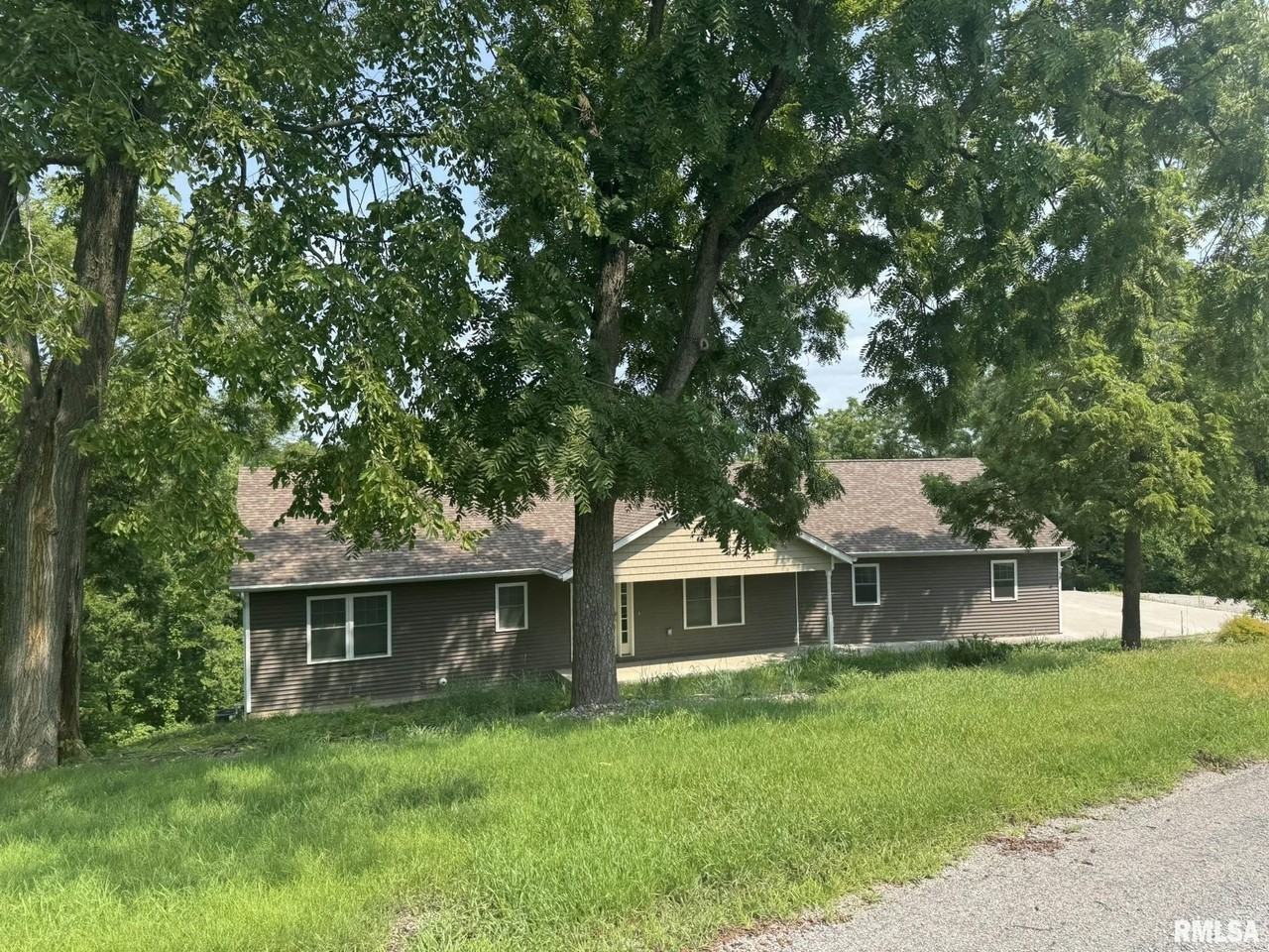 18 Elmwood Dr - Photo 2 of 39