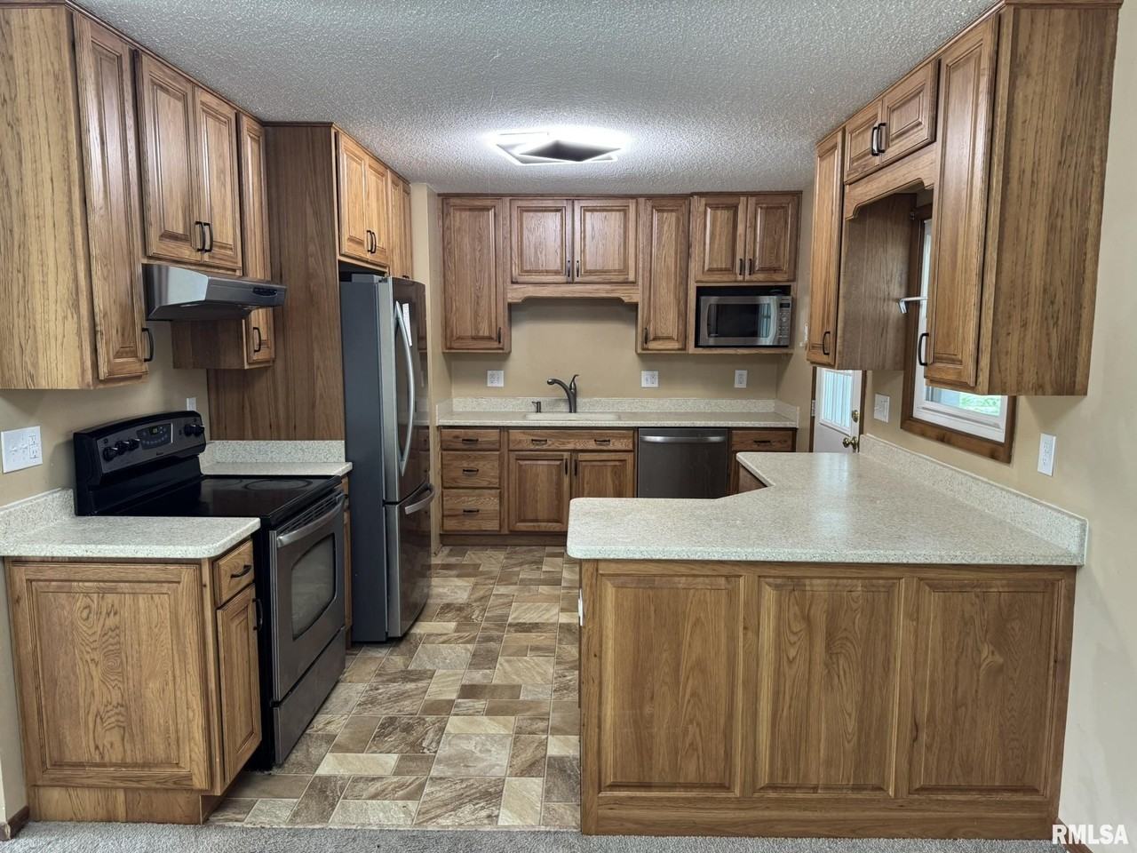 2107 Tanglefoot Ln - Photo 5 of 27