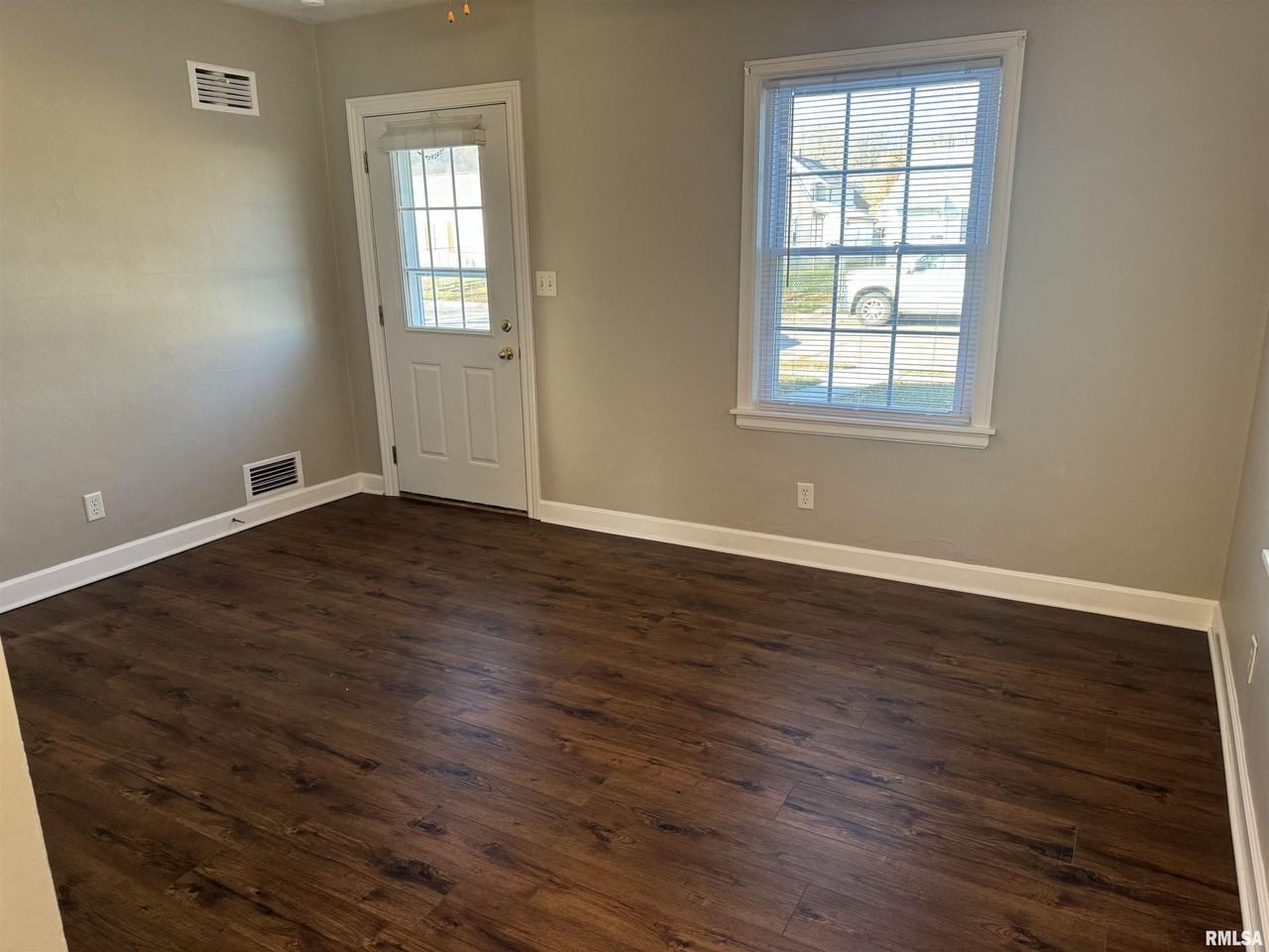 3637 Johnson Ave - Photo 2 of 13