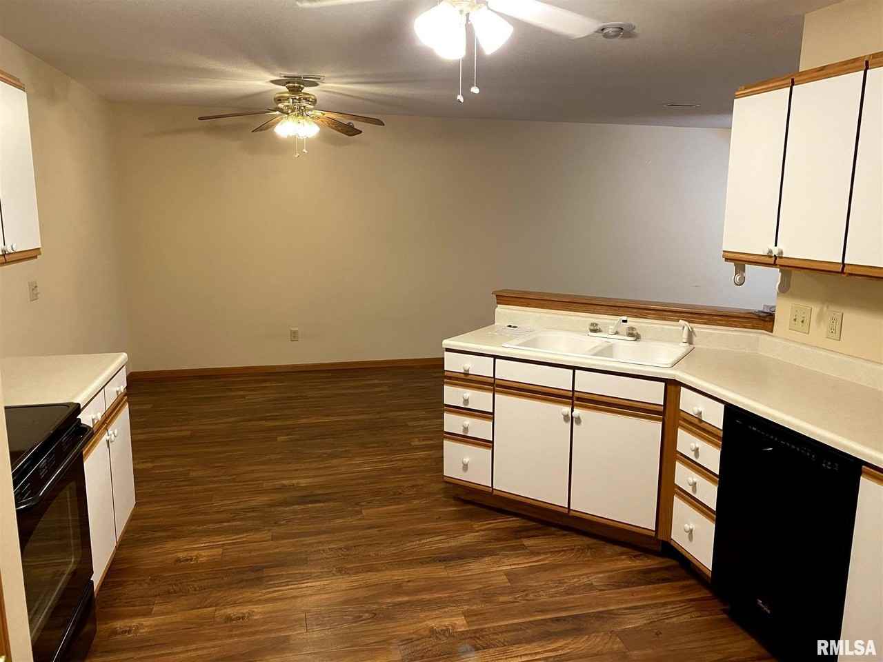 3804 Creek Hill Dr - Photo 3 of 15